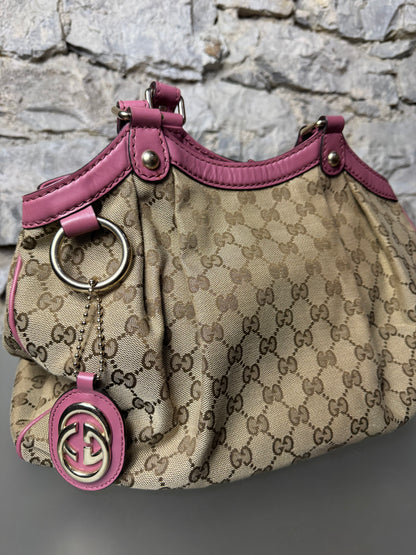 GUCCI Sukey Medium GG Canvas – Beige & Rosa