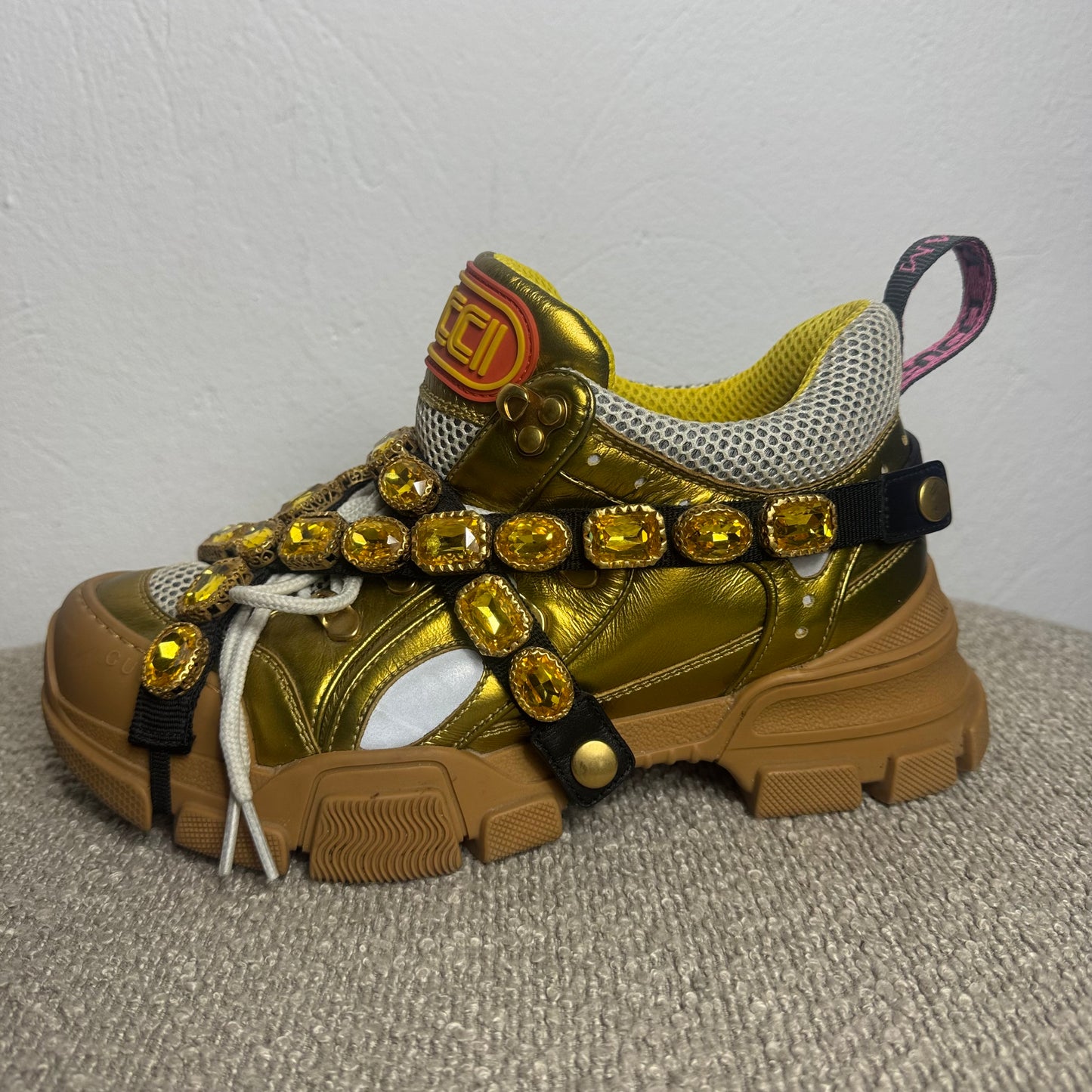 Gucci Flashtrek Sneaker mit abnehmbaren Kristallen – Gr. 38,5