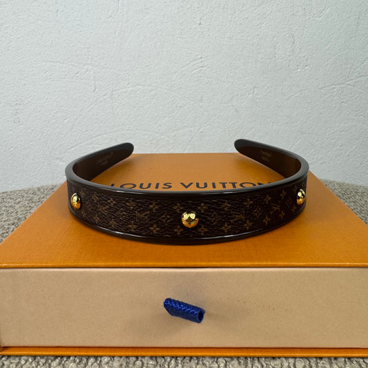 Louis Vuitton MNG Resin Haarreif – Monogram mit goldfarbenen Details