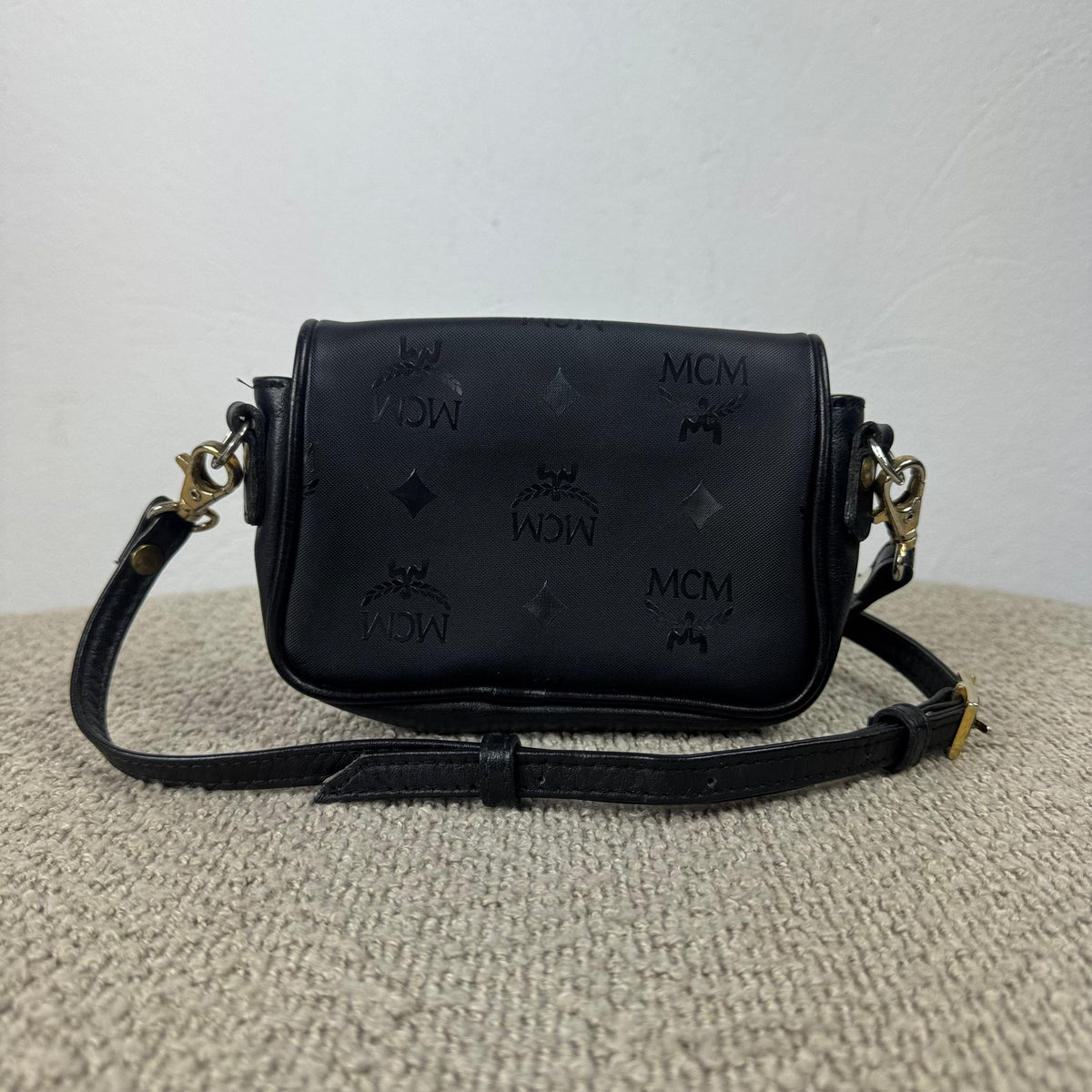 Vintage MCM Crossbody Tasche – Schwarz