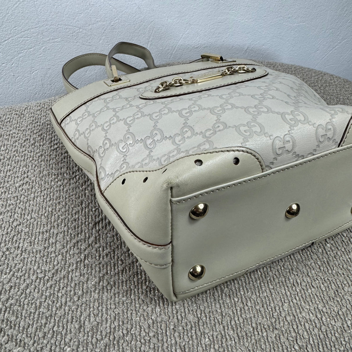 Gucci Mini Guccissima Punch Tote Bag – Weiß