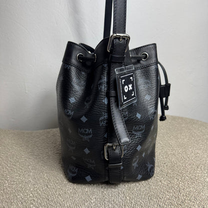 MCM Bucket Bag schwarz