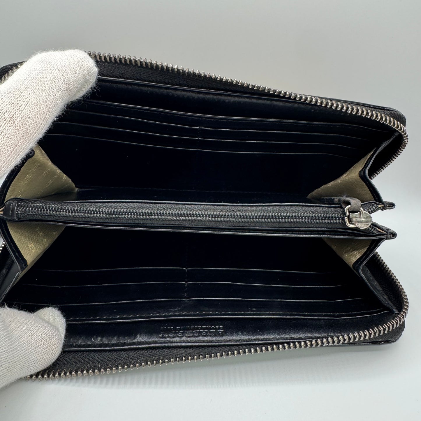 Burberry Zip-Around Wallet Haymarket / House Check Canvas