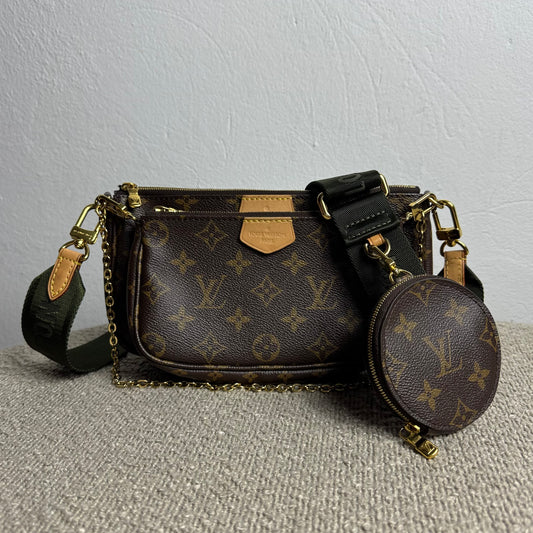 Louis Vuitton Multi Pochette Accessoires Monogram – Grüner Trageriemen