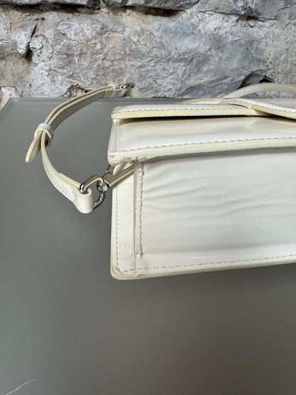 Jacquemus Le Bambino – Lackleder Weiß