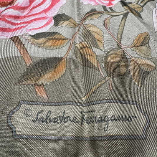 Salvatore Ferragamo Silk Carré „Botanical Pumpkin & Roses
