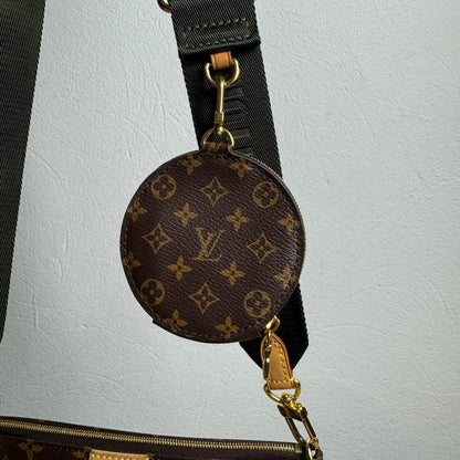 Louis Vuitton Multi Pochette Accessoires Monogram – Grüner Trageriemen