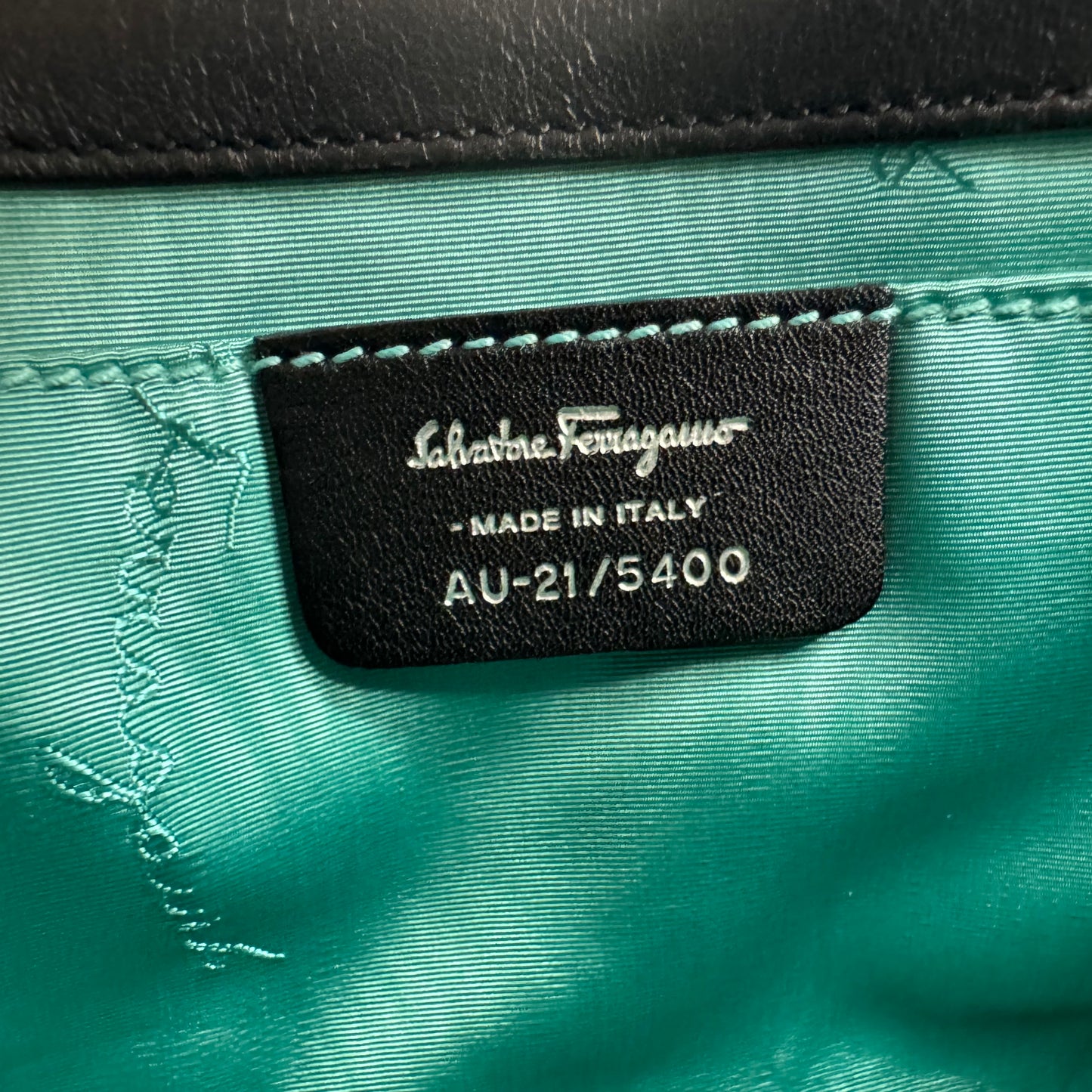 Salvatore Ferragamo Vintage „Vala“ Pochette – Schwarz