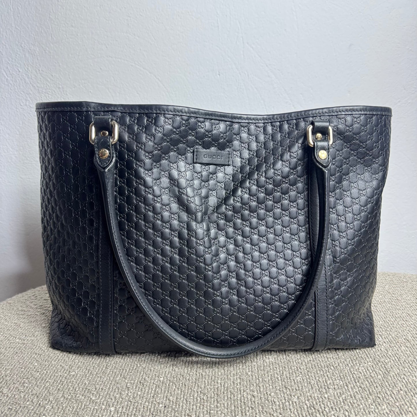 Gucci Microguccissima Leder Shopper Schwarz