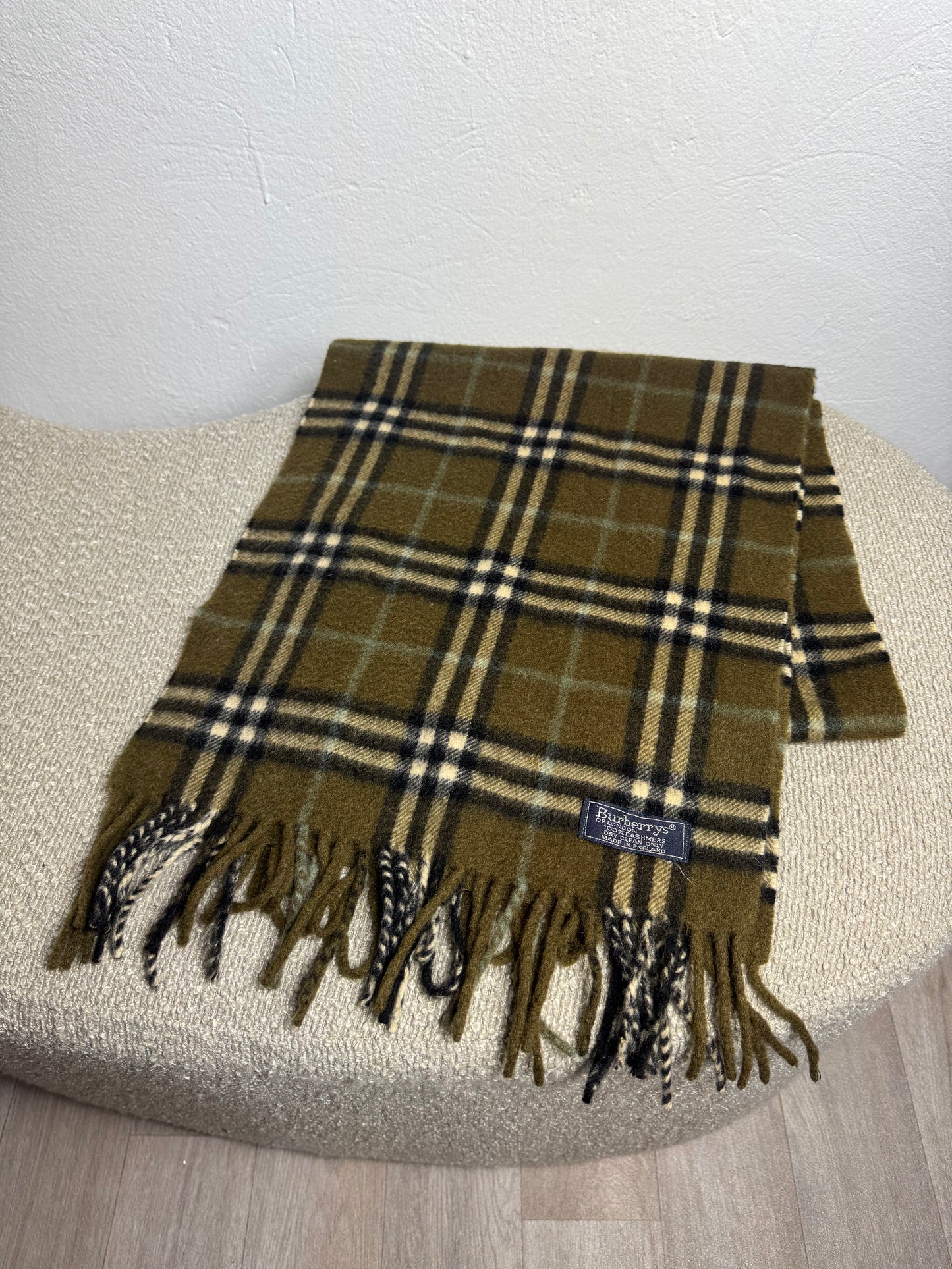 Écharpe Burberry kaki – 100 % cachemire