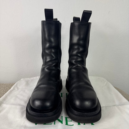 Bottega Veneta The Lug Chelsea Boots – Schwarzes Leder – Gr. 38