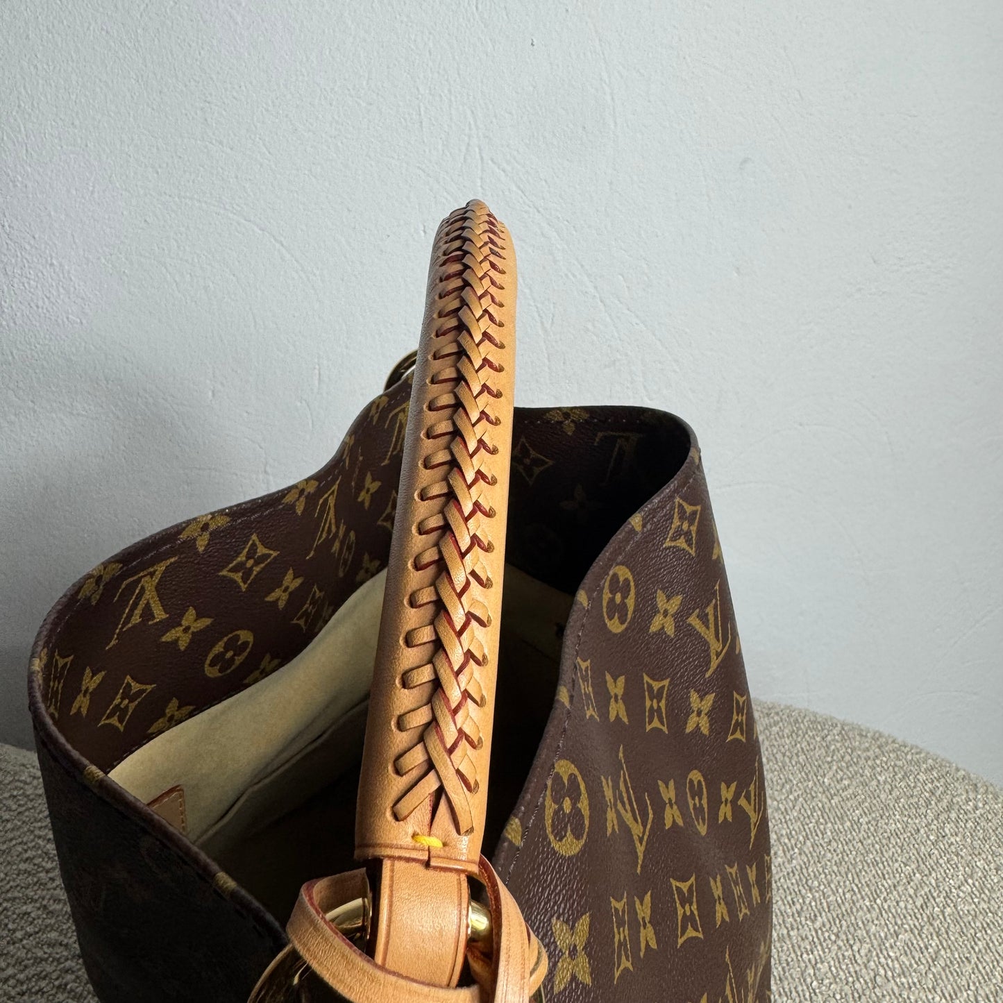 Louis Vuitton Artsy GM Monogram