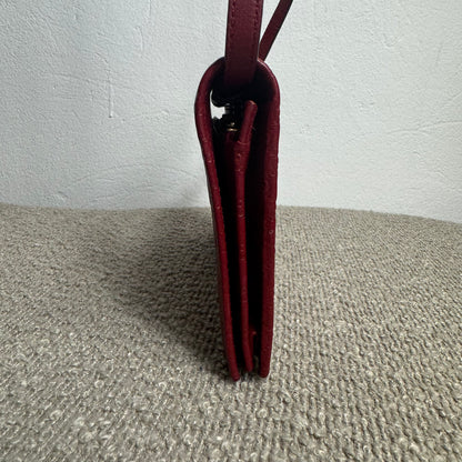 Gucci Microguccissima Geldbörse mit Riemen – Rot