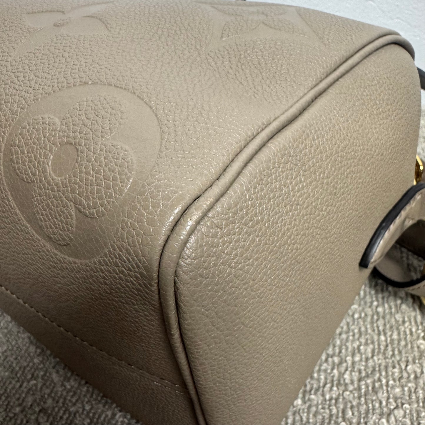 Louis Vuitton Speedy 25 Empreinte Leder Taupe