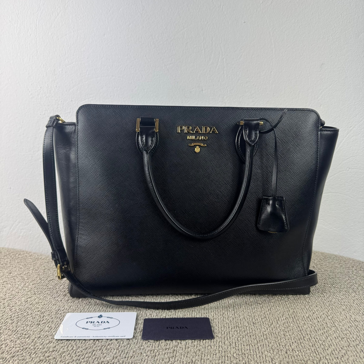Prada Saffiano Shopper – Schwarz