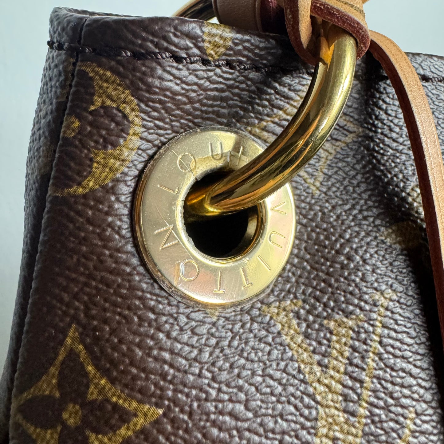 Louis Vuitton Artsy GM Monogram