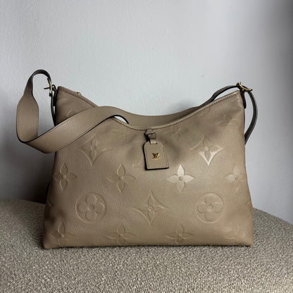 Louis Vuitton CarryAll MM – Monogram Empreinte Leder Taube