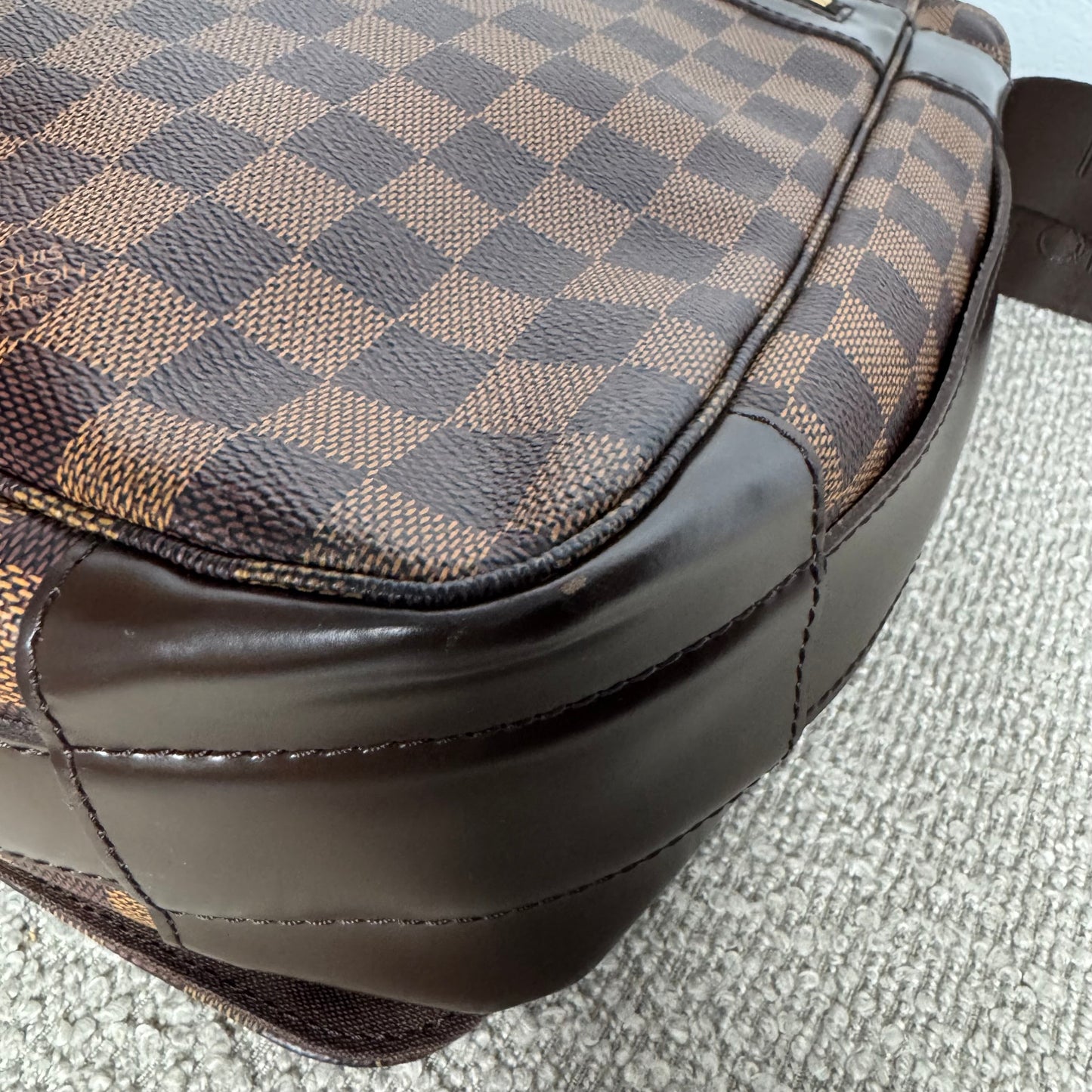 Louis Vuitton Bastille Messenger Bag Damier Ebene