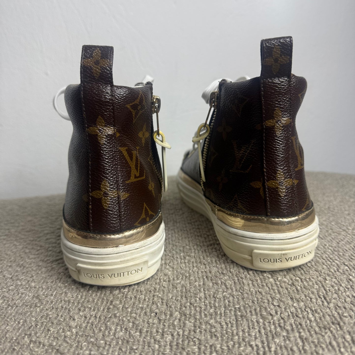 Louis Vuitton Stellar High-Top Sneaker Monogram Canvas – Gr. 39