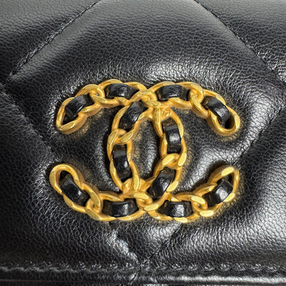 Chanel 19 Wallet on Chain