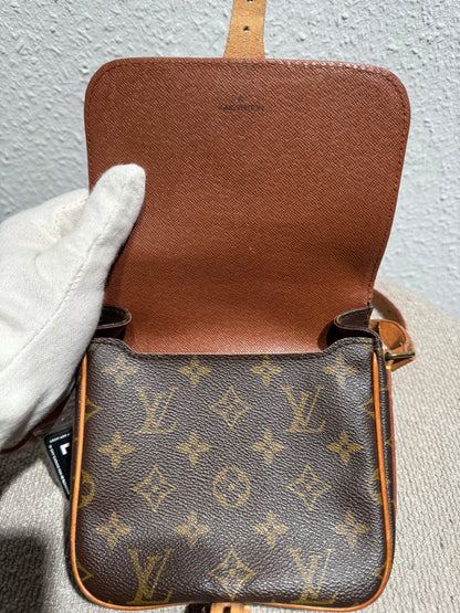 Louis Vuitton Cartouchière PM Schultertasche – Monogram