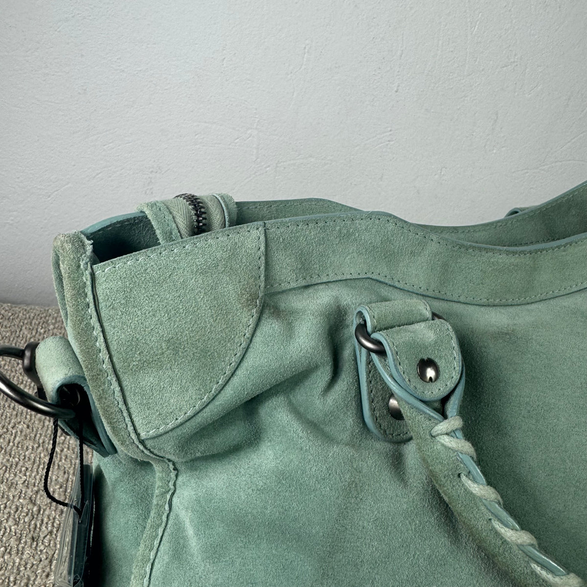 Balenciaga Classic City – Wildleder Mintgrün