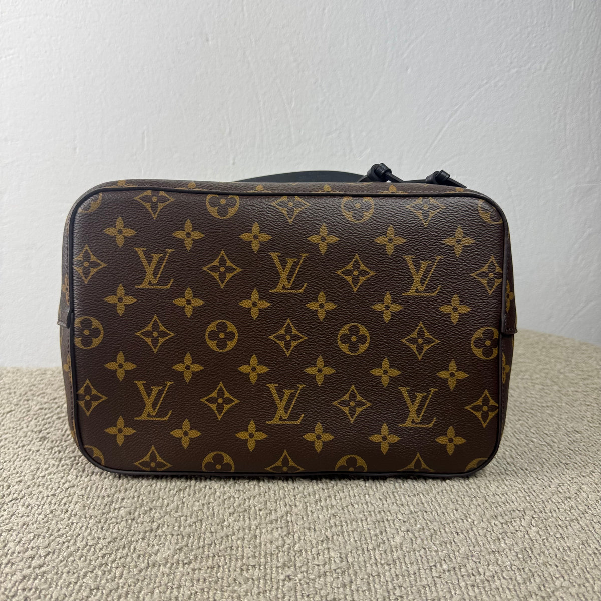 Louis Vuitton NéoNoé – Monogram Canvas / Schwarz