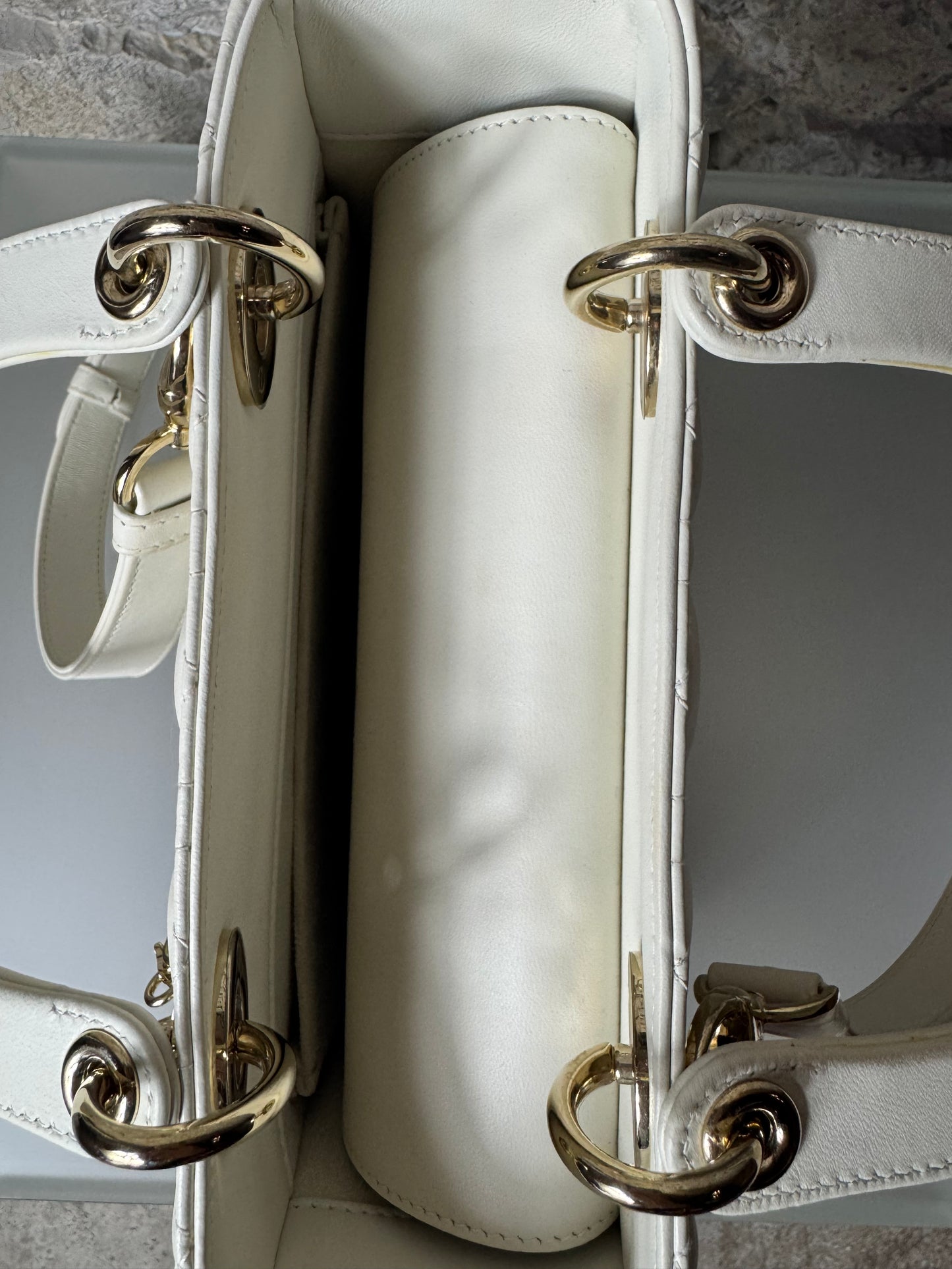 Mittelgroße Lady Dior Tasche Cannage Lammleder in Latte