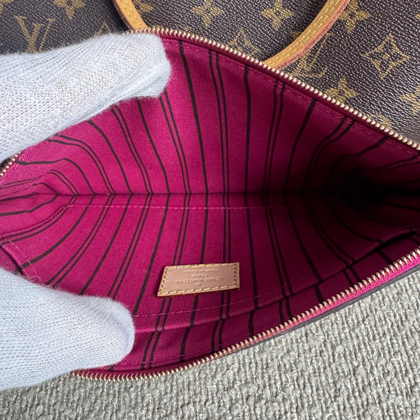 Louis Vuitton Neverfull MM Monogram