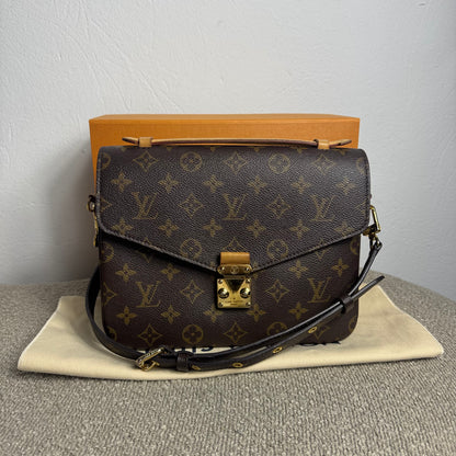 Louis Vuitton Pochette Métis Monogram