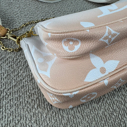 Louis Vuitton Multi Pochette Accessoires – By The Pool Special Edition
