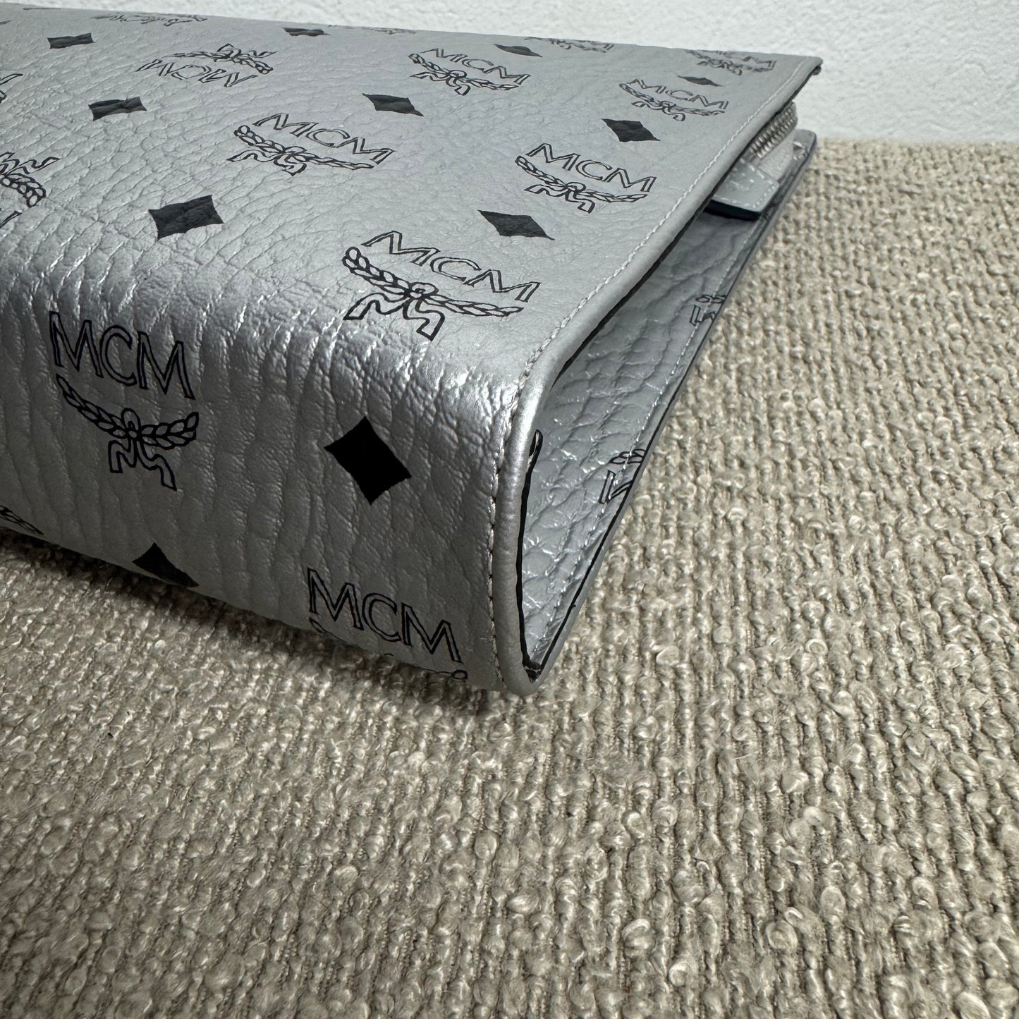 MCM Visetos Clutch Silber