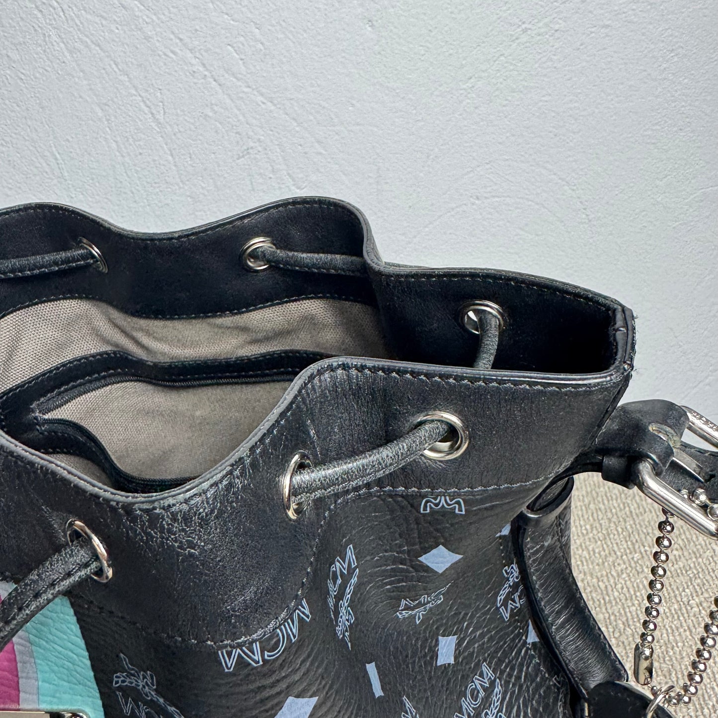 MCM Bucket Bag schwarz