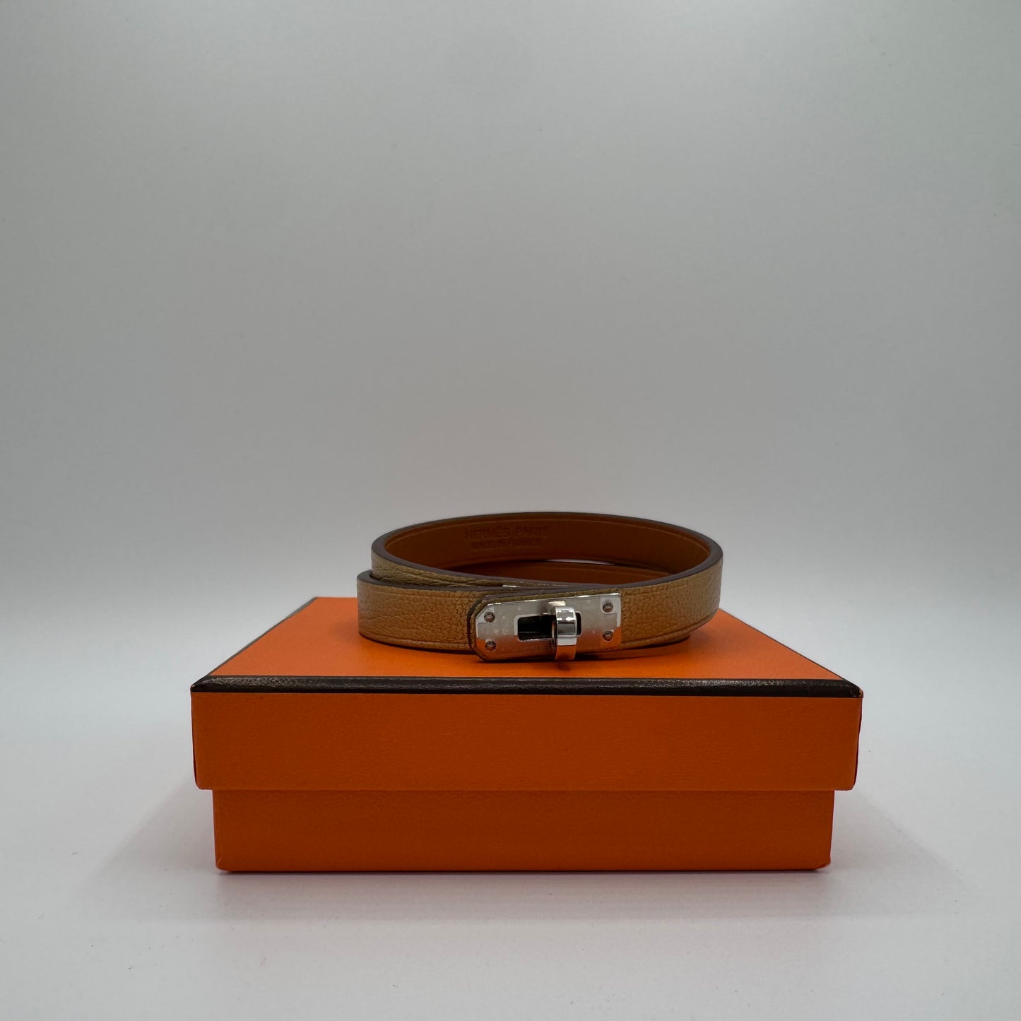 Hermès Mini Kelly Double Tour Bracelet – Goldfarben / Silber