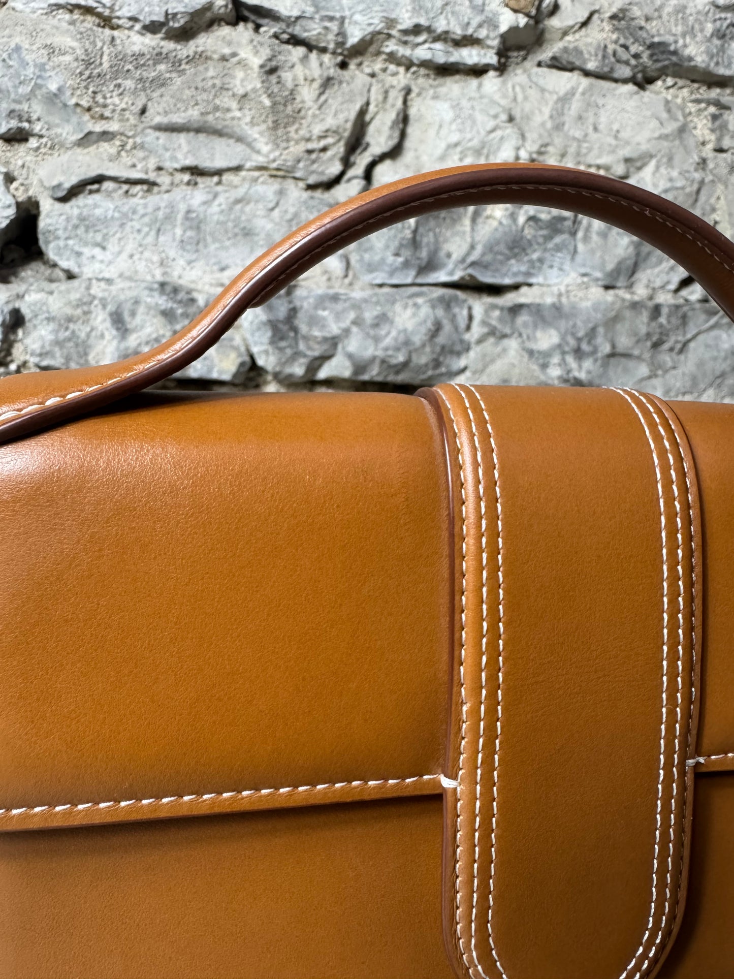 Jacquemus Le Bambino – Braun