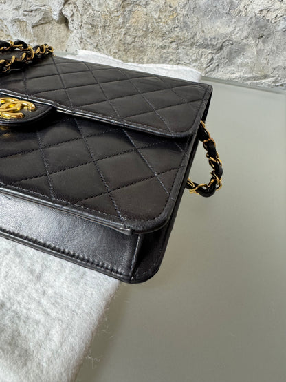 Chanel Classic Flap Bag Timeless – Zeitlose Eleganz mit modernem Twist