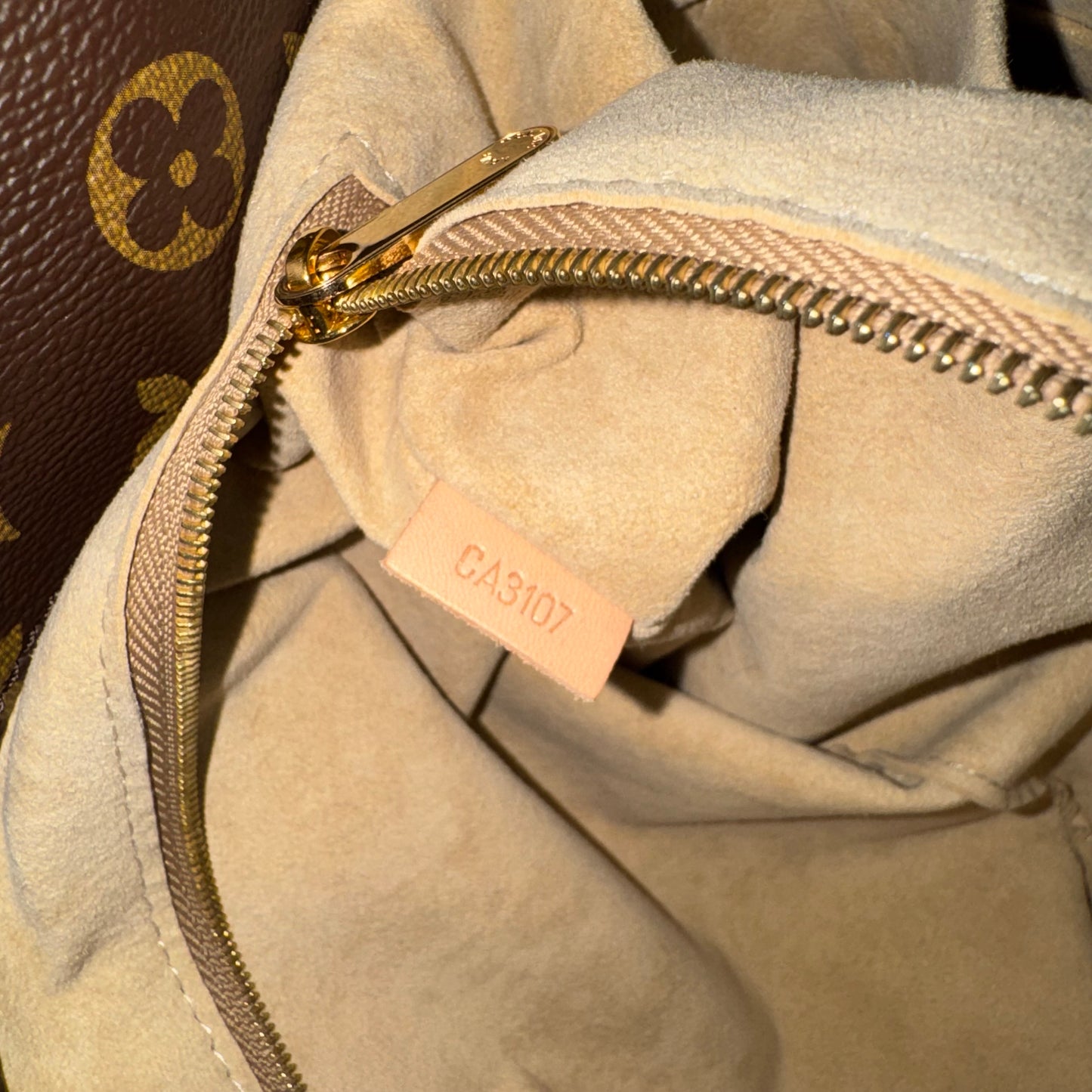 Louis Vuitton Artsy GM Monogram