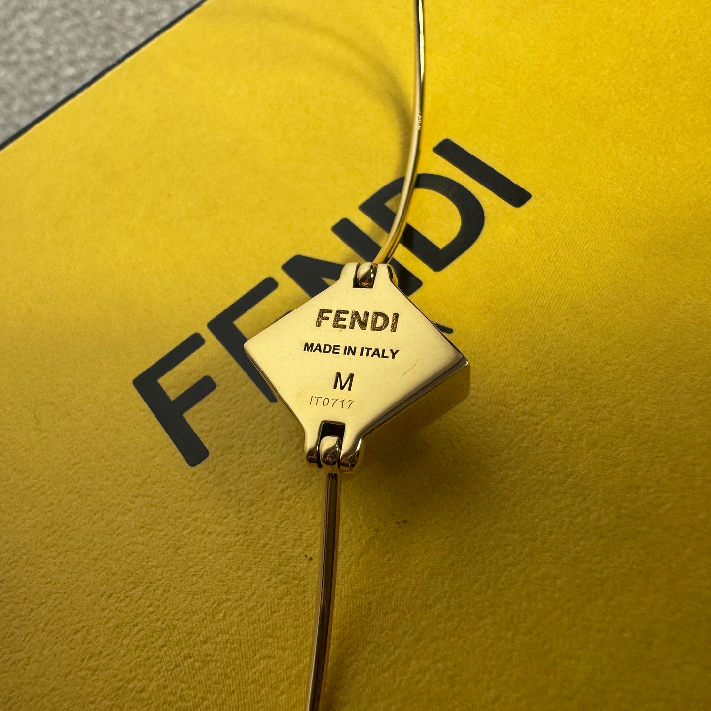 Fendi „Color Block“ Armreif Größe M
