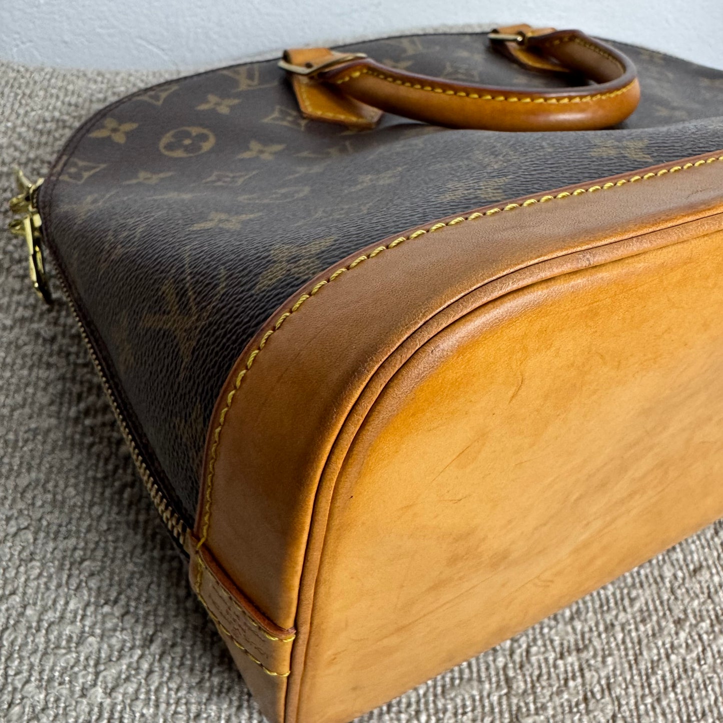 Louis Vuitton Alma MM Monogram
