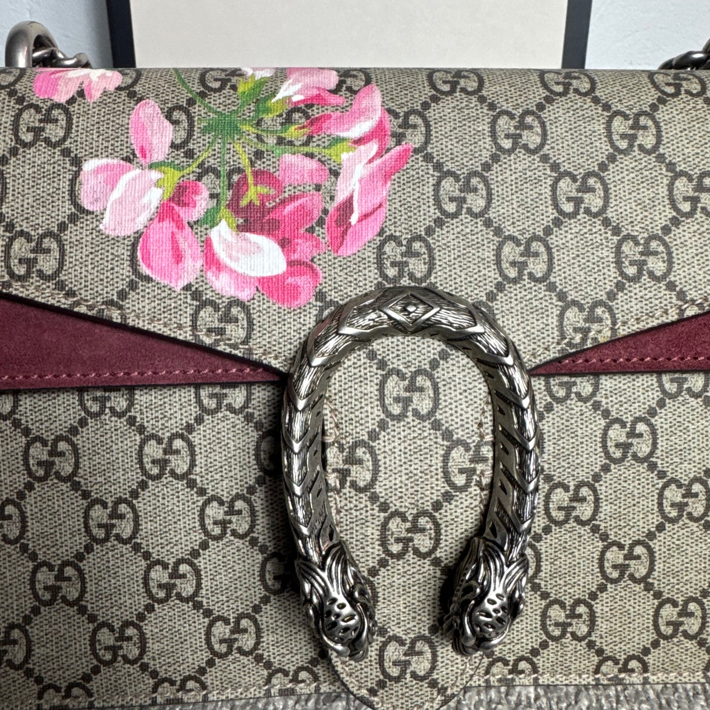 Gucci GG Supreme Medium Dionysus Blooms Bag
