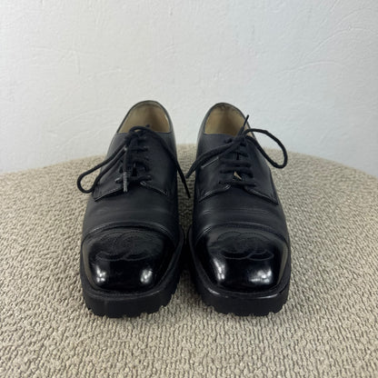 Chanel Cap-Toe Leder Schnürschuhe – Schwarz – Größe 37,5