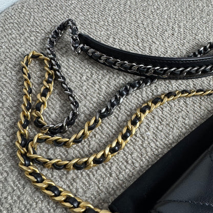 Chanel 19 Wallet on Chain