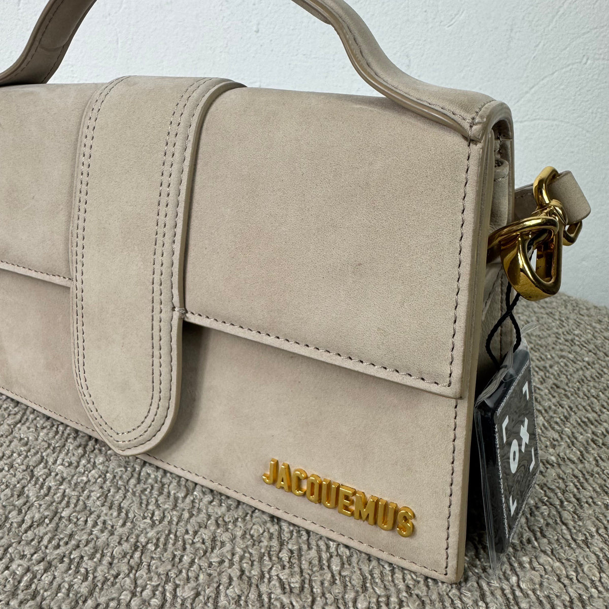 Jacquemus Le Bambino Long – Wildleder Beige