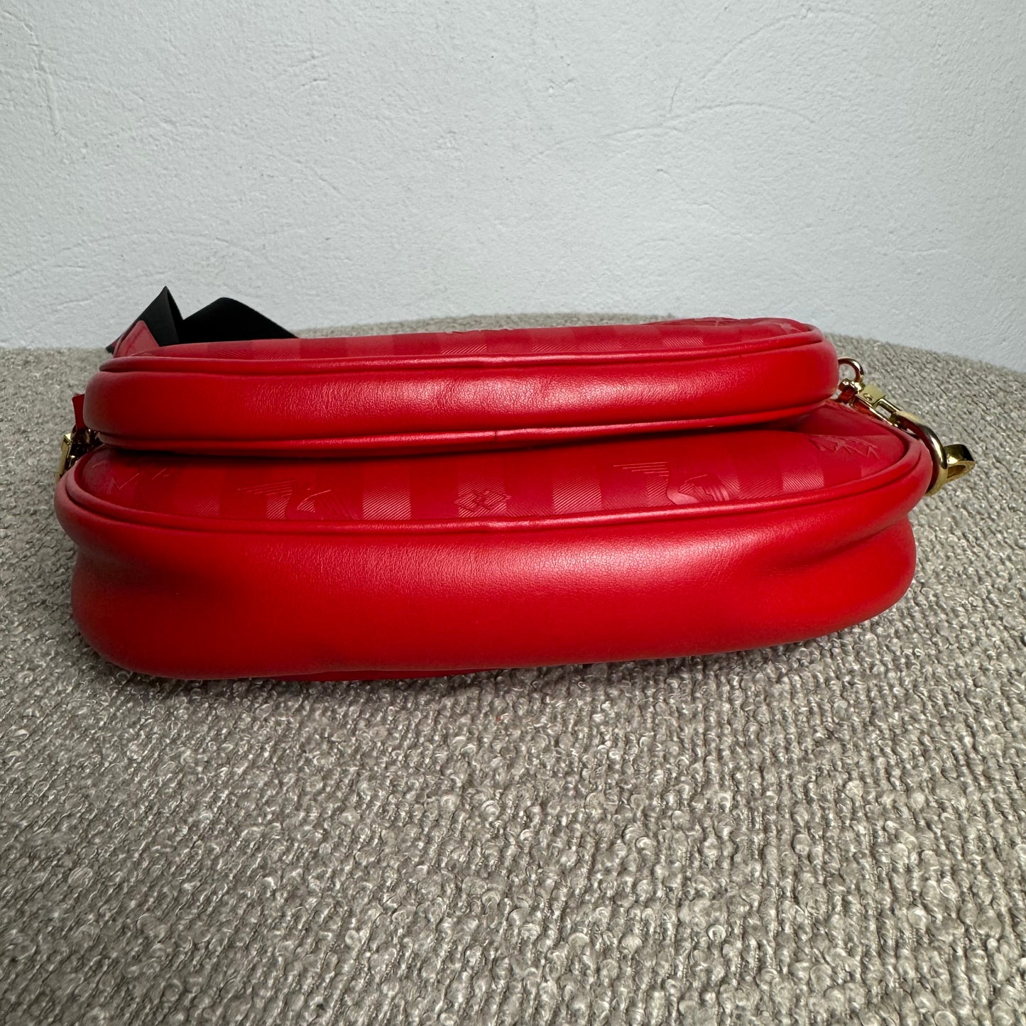 Maison Mollerus Gams Cherry Red Umhängetasche