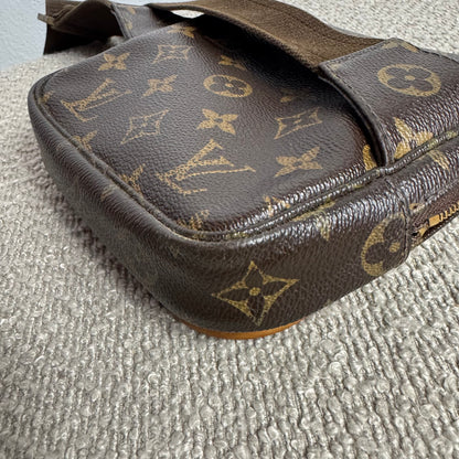 Louis Vuitton Bosphore Gürteltasche – Monogram Canvas