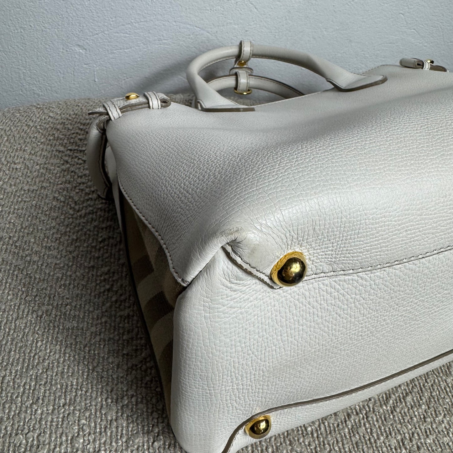 Burberry Banner Bag Grainy Calfskin Weiß