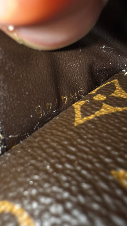Louis Vuitton „Pallas“ Portemonnaie Monogram Rouge