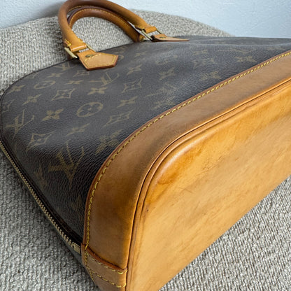 Louis Vuitton Alma MM Monogram