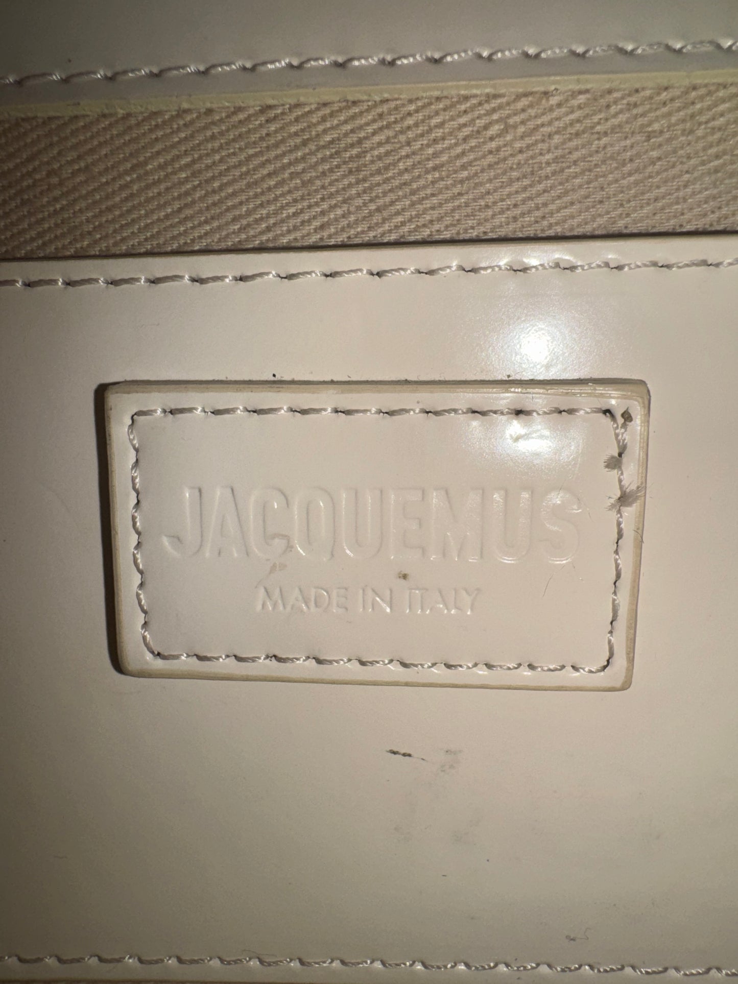 Jacquemus Le Bambino – Lackleder Weiß