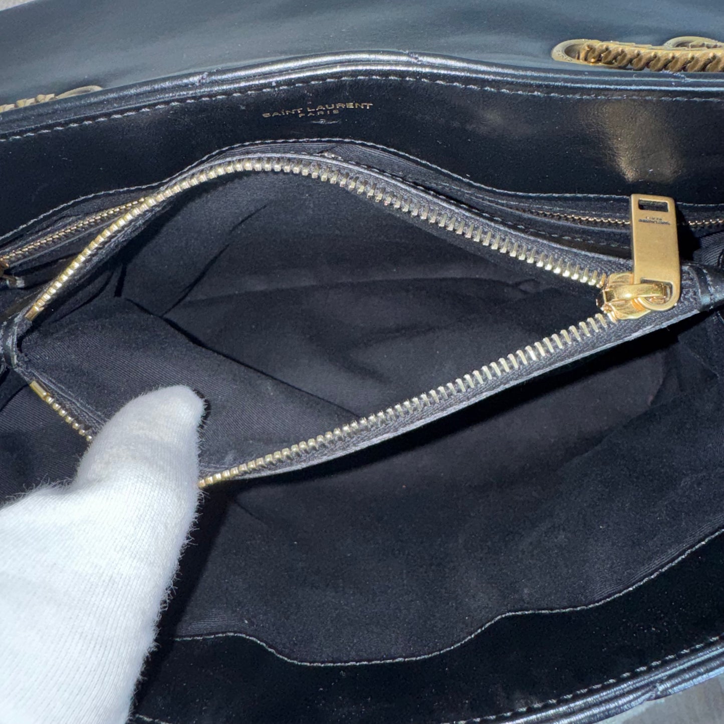 Saint Laurent Loulou Medium Matelassé aus Lammleder Schwarz